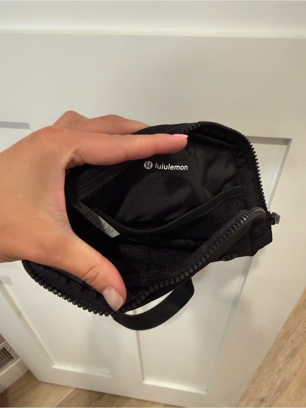 Lululemon Everywhere Belt Bag - Picture 4 of 4